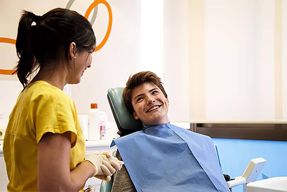 invisalign_teen ortodoncia_invisible