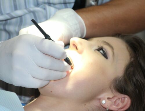 Caries dentales: causas, tipos y tratamientos según su avance